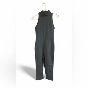 Size Small Black Sleeveless Capri Length Jumpsuit